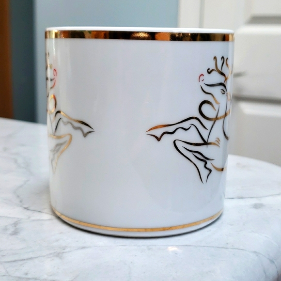 Rudolph Flying Right Gold Rimmed Mug - Picture 4 of 6